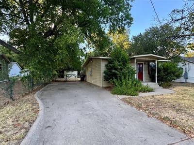 1013 Wilshire Boulevard, Arlington TX 76012 - Photo 2