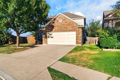10834 Axton Court, Fort Worth TX 76052 - Photo 2