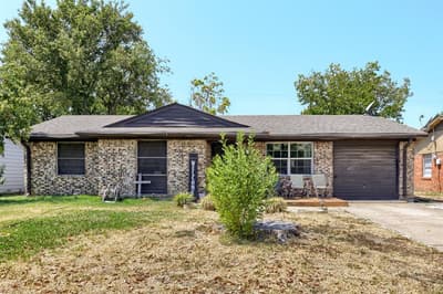 2305 Arcady Lane, Lancaster TX 75134