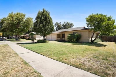 503 Harriett Street, Arlington TX 76010 - Photo 3