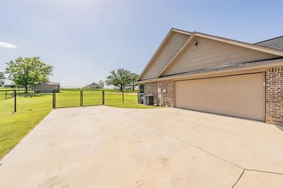 1268 County Road 4797, Springtown TX 76082 - Photo 5