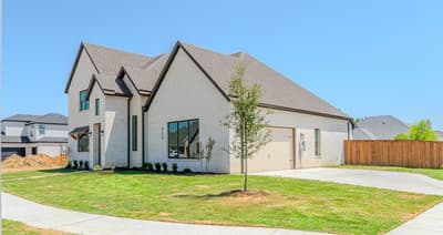 924 Claystone Ridge Drive, Fort Worth TX 76028 - Photo 2
