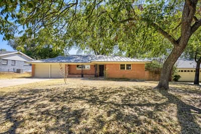 4105 Springbranch Drive, Benbrook TX 76116