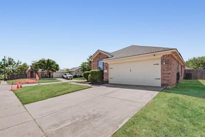 7266 Wild Wing Drive, Fort Worth TX 76120 - Photo 3