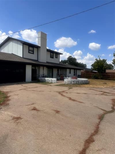 1419 S Rockwall Avenue, Terrell TX 75160 - Photo 2