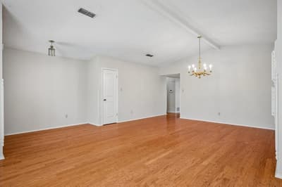 5516 Valparaiso Trail, Arlington TX 76017 - Photo 2