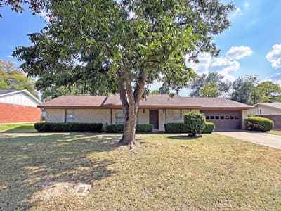 806 Humphrey Street, Athens TX 75751