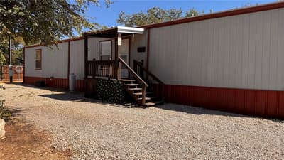 2804 Cedarhill Street, Granbury TX 76048 - Photo 3