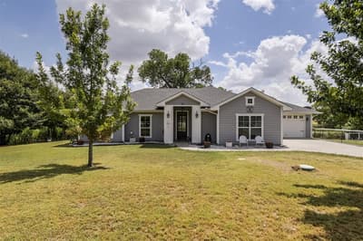 161 Laurie Lane, Waxahachie TX 75165 - Photo 2