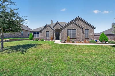 1940 Silver Falls Drive, Burleson TX 76028