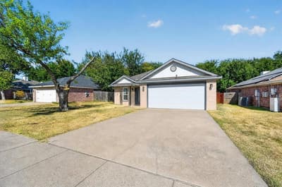1137 Darren Drive, Burleson TX 76028 - Photo 2