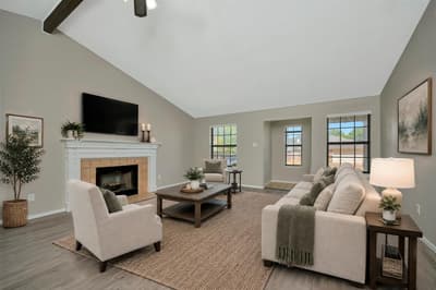 4210 Meadow Park Drive, Arlington TX 76017 - Photo 2