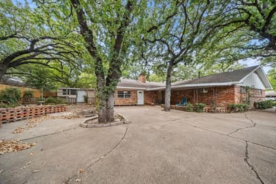 1809 Glenbrook Drive, Irving TX 75061