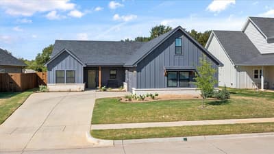 2040 Salina Circle, Granbury TX 76048