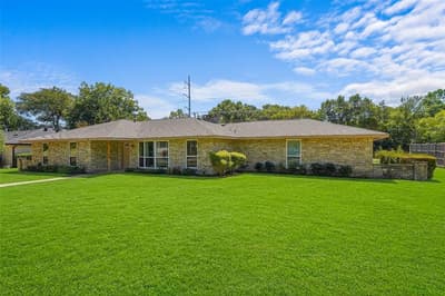 336 Woodbrook Drive, DeSoto TX 75115 - Photo 2