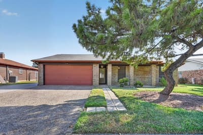 208 Asbury Drive, Saginaw TX 76179 - Photo 2