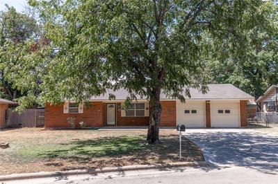 2103 16th Street, Brownwood TX 76801