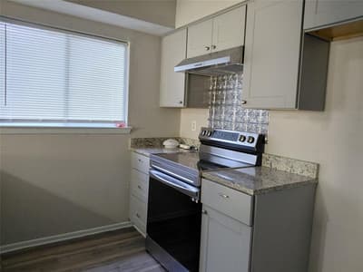 2909 Wood Thrush Street, Grand Prairie TX 75052 - Photo 2