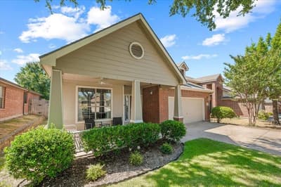10437 Bradshaw Drive, Fort Worth TX 76108 - Photo 2