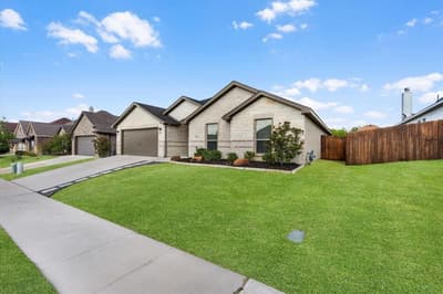 6924 Talon Bluff Drive, Fort Worth TX 76179 - Photo 2