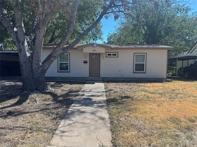 4040 Runnels Street, Fort Worth TX 76106