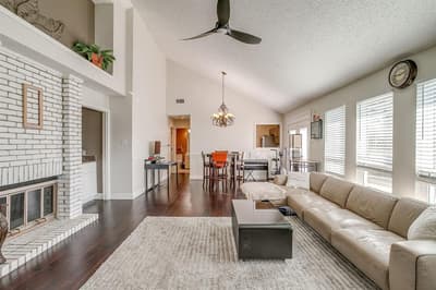 1307 Oriental Avenue, Arlington TX 76011 - Photo 3