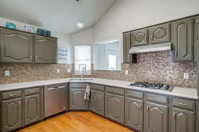 1307 Oriental Avenue, Arlington TX 76011 - Photo 4