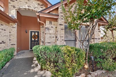 5932 Wind Drift Trail, Arlington TX 76017 - Photo 3