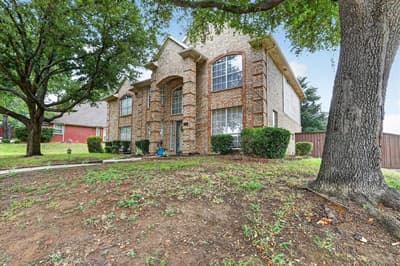 901 Brittany Drive, Lewisville TX 75067 - Photo 2