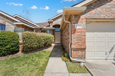 6701 Terrace Glen Drive, Arlington TX 76002 - Photo 2