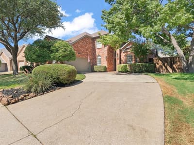 2710 Parkside Lane, McKinney TX 75072 - Photo 2