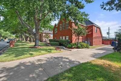 4211 Murwick Drive, Arlington TX 76016 - Photo 3