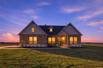 1030 County Road 200, Valley View TX 76272