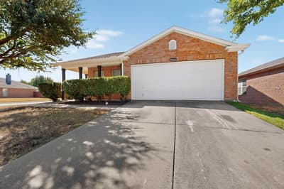 8924 Wagon Trail, Cross Roads TX 76227