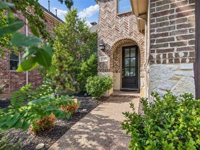 1129 Dame Carol Way, Carrollton TX 75010 - Photo 2