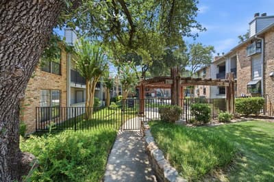 15151 Berry Trail # 910, Dallas TX 75248 - Photo 2