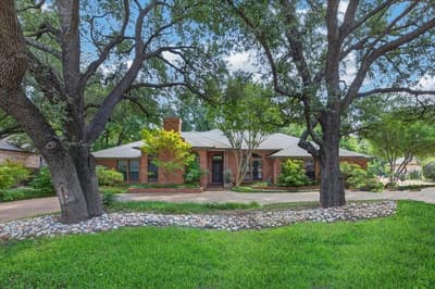 3613 Ridglea Country Club Drive, Fort Worth TX 76116