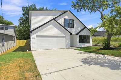 106 E Miller, Whitewright TX 75491