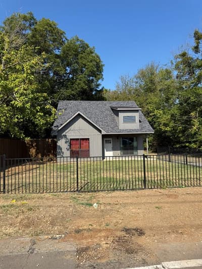 339 19th Street NW, Paris TX 75460