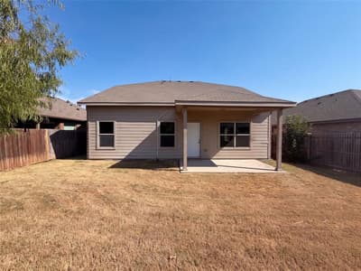 625 River Rock Drive, Azle TX 76020 - Photo 5