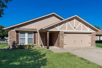 7001 Rose Lea Court, Fort Worth TX 76137 - Photo 2
