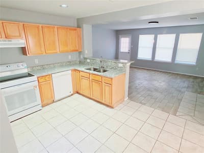 1336 Falcon Trail, Cedar Hill TX 75104 - Photo 3