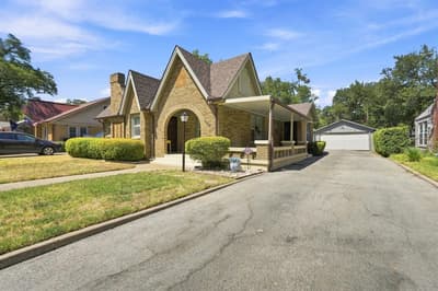 2215 Primrose Avenue, Fort Worth TX 76111 - Photo 2