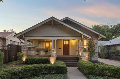 1011 Woodlawn Avenue, Dallas TX 75208 - Photo 2