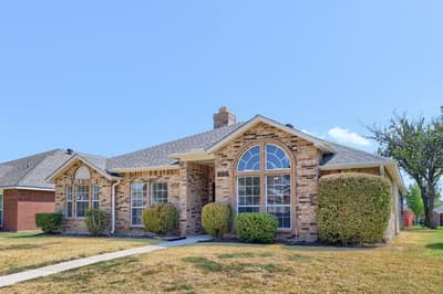 920 Jacksonhole Lane, Mesquite TX 75149 - Photo 2