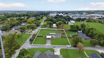 1010 Maple Street, Farmersville TX 75442