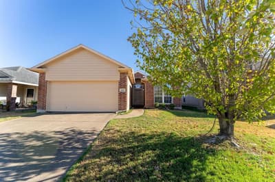 857 Rio Bravo Drive, Fort Worth TX 76052 - Photo 3