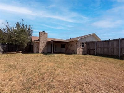 2002 Wilderness Trail, Grand Prairie TX 75052 - Photo 5