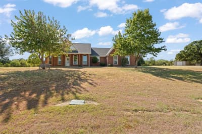 2521 Pecan Springs Road, Cleburne TX 76031
