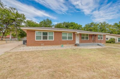 1208 Warden Street, Benbrook TX 76126